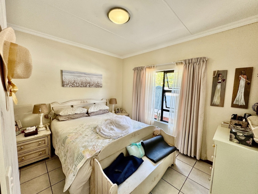3 Bedroom Property for Sale in Van Der Hoff Park North West